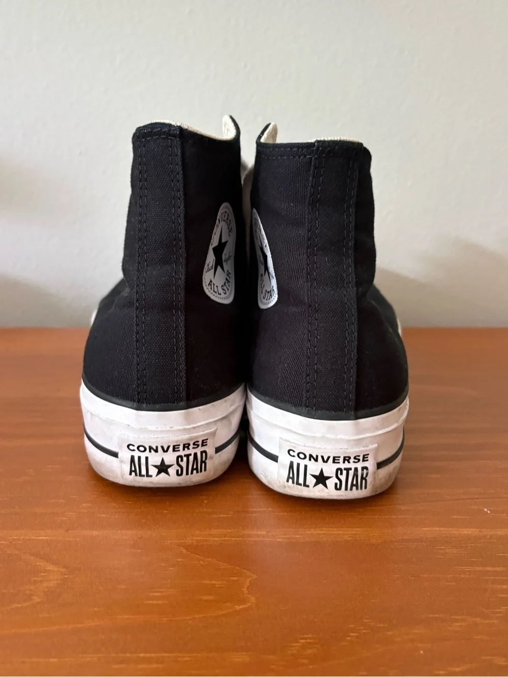 Converse high top